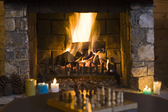 Cosy Fireplace - Chalets de la Lombarde - Val Thorens - France