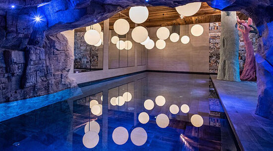Chalet Izia swimming pool