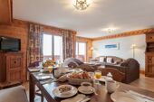 Breakfast Table Les Fermes de Meribel