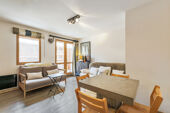 Dining Table Les Ravines Meribel