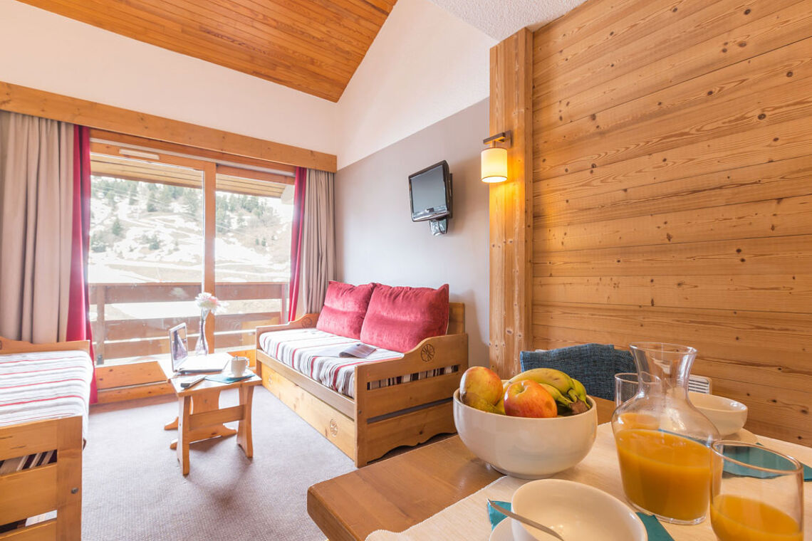 Les Sentiers du Tueda, Meribel, Sofa Bed