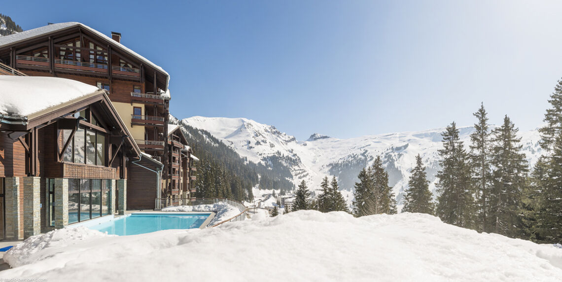 Exterior view of Snowy Heated Pool, Flaine, Pierre & Vacances Premium Les Terrasses d'Eos 