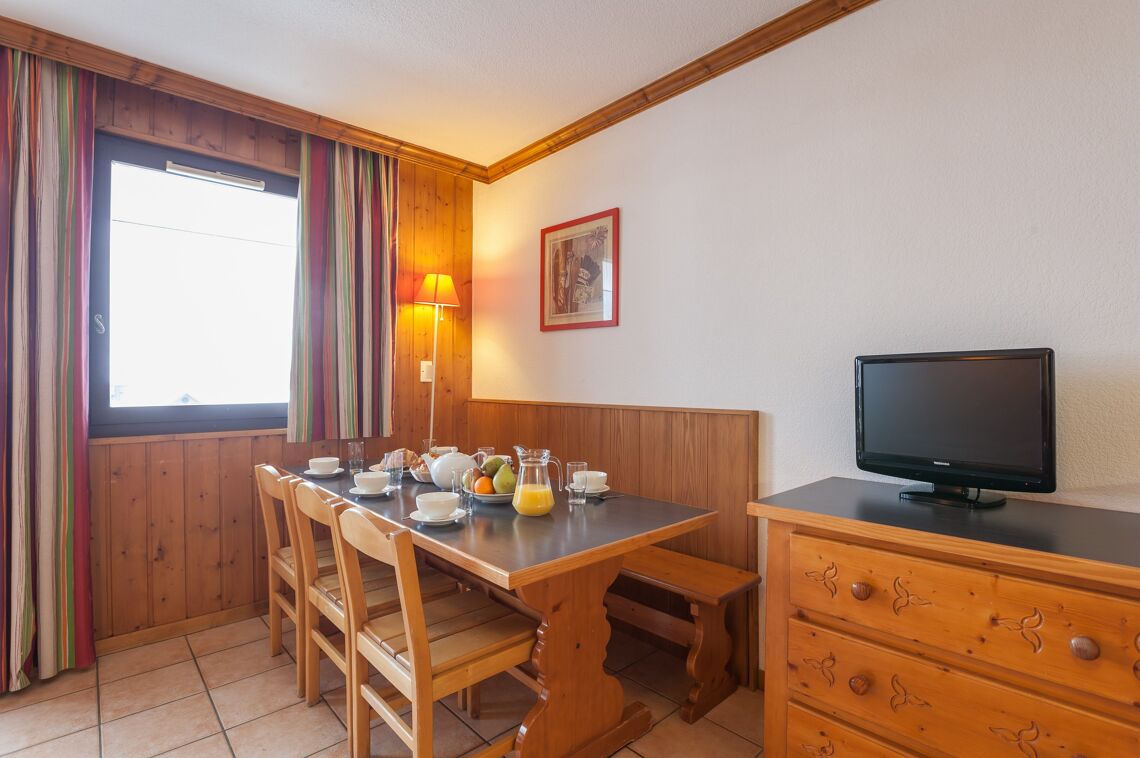 Apartment Dining La Riviere Chamonix