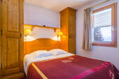 Aspen Lagrange - double bedroom