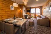 Chalet Val 2400 - Livingroom in 4-6 person apartment