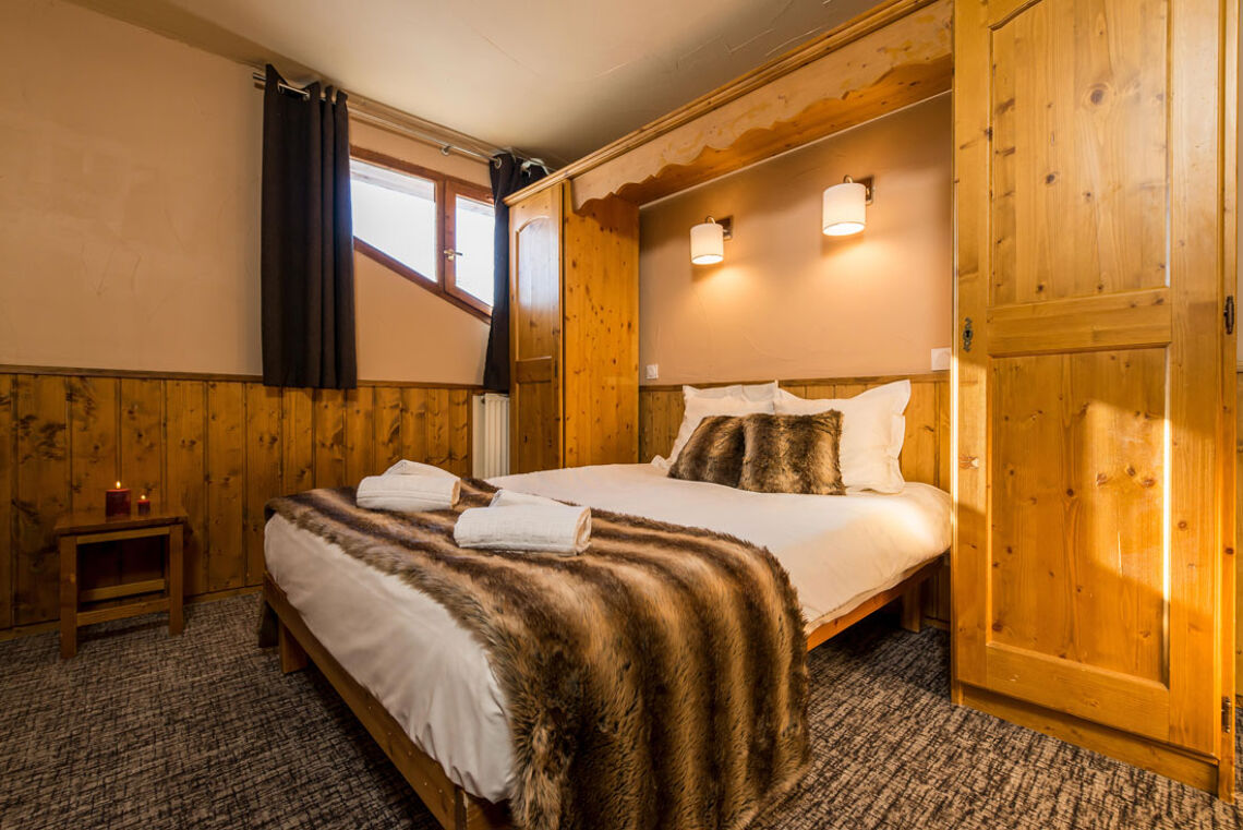 Chalet Val 2400 - Bedroom
