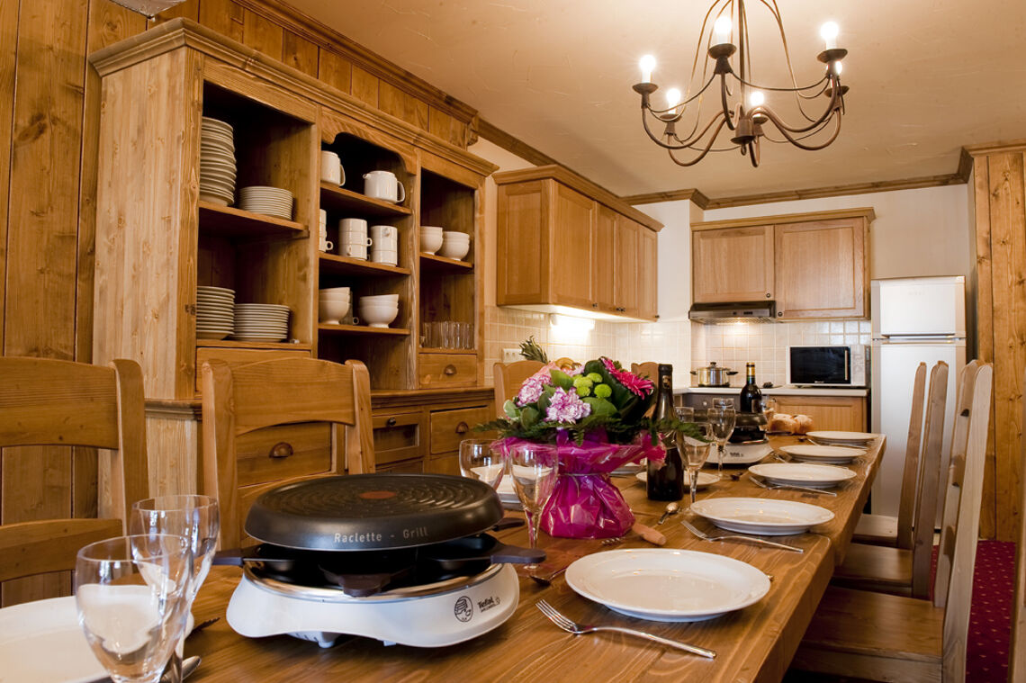 Apartment Dining in Chalet Le Refuge La Rosière 
