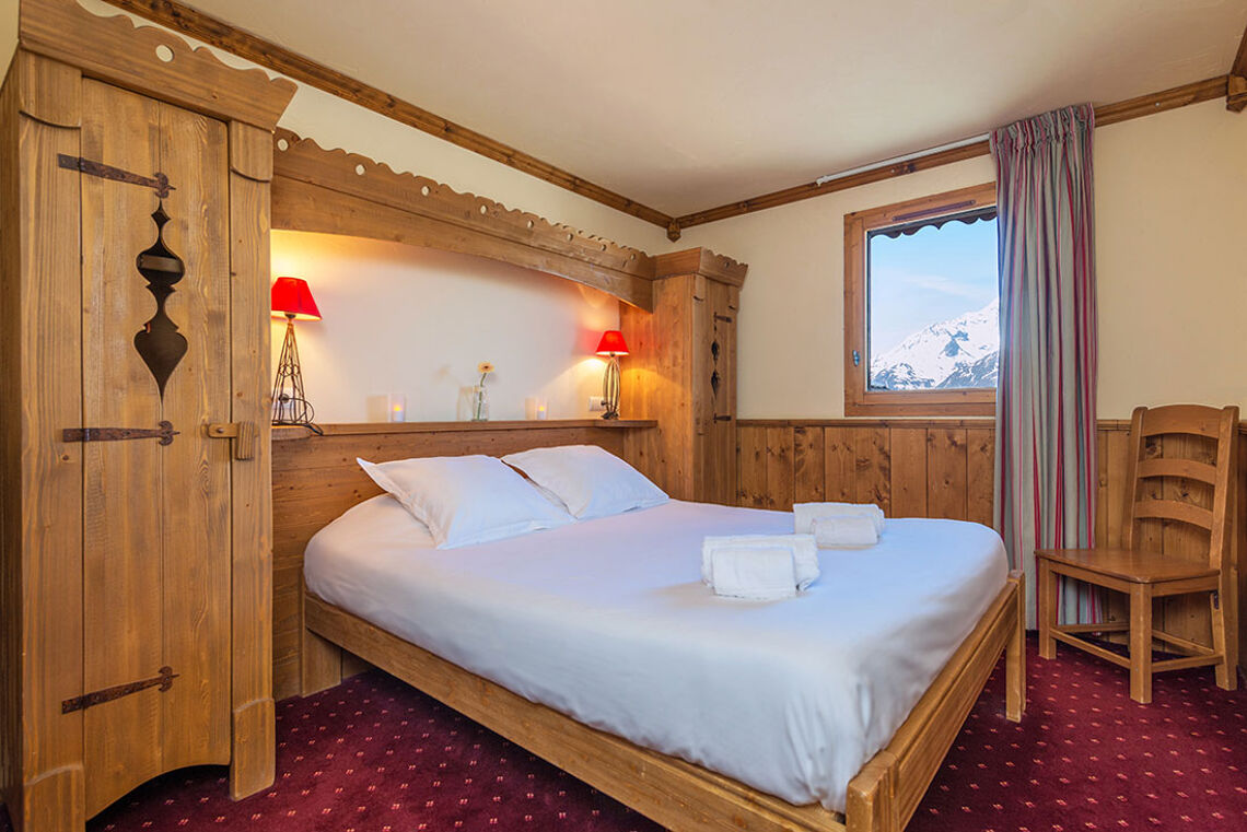 Double Bedroom in Chalet Le Refuge La Rosière 