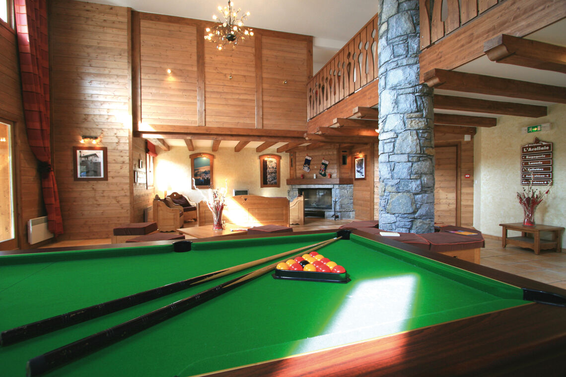 The pool table in L'Arollaie