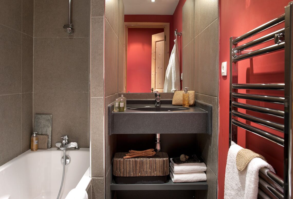 Les Crets, Meribel, Bathroom