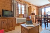 An Apartment in Les Fermes du Soleil Les Carroz