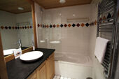 A bathroom at the Ferme du Val Claret