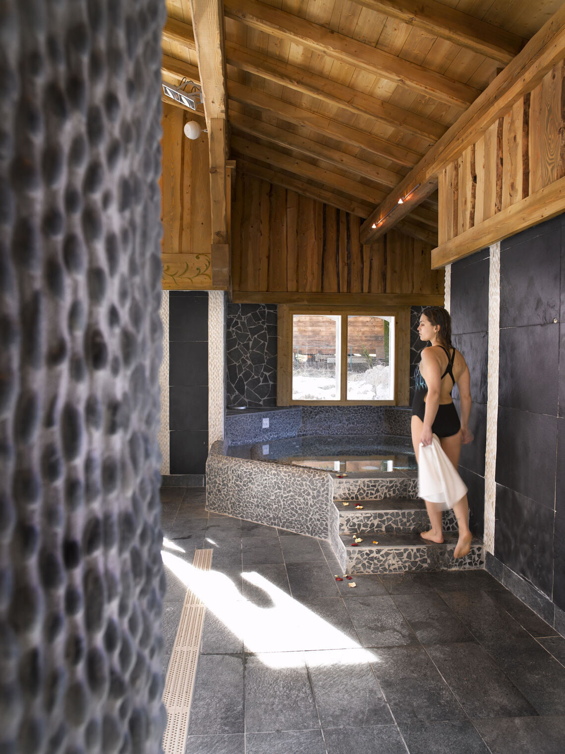 Jacuzzi at Le Hameau de Pierre Blanche, Les Houches