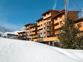 Le Nevada, Tignes from the outisde