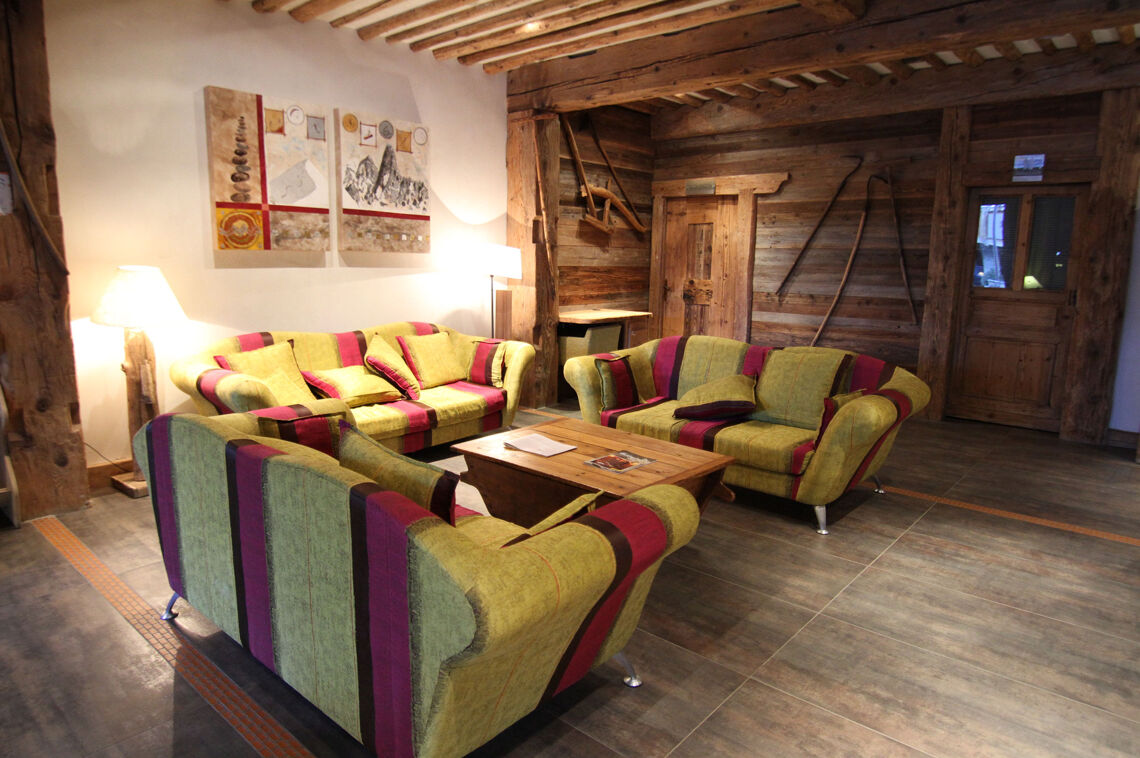Sitting area at Le Nevada, Tignes