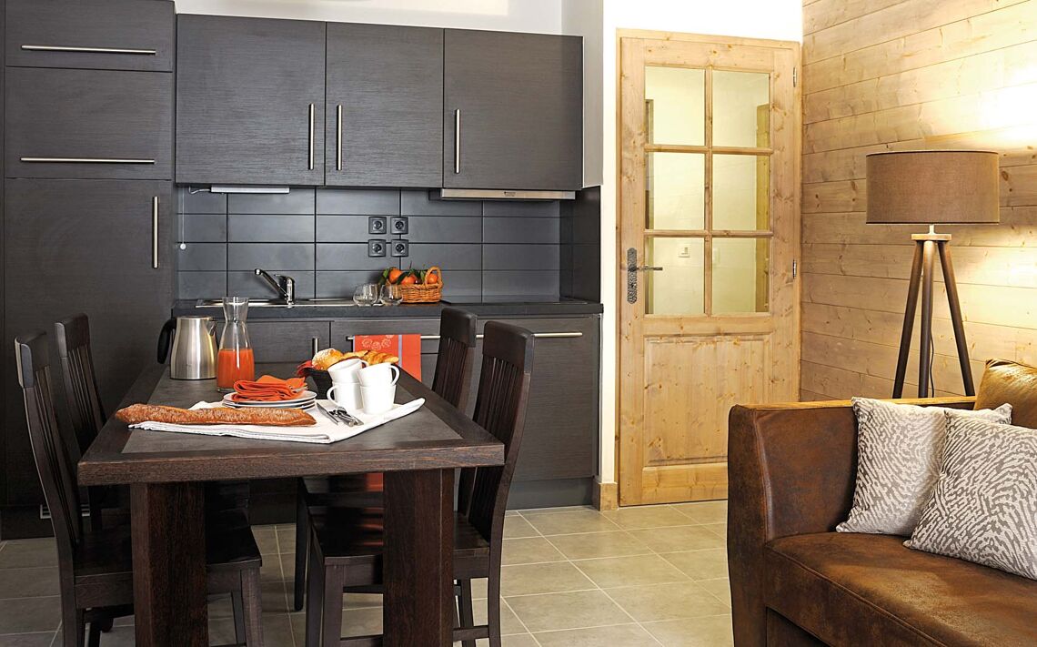 Fermes Emiguy Les Gets Kitchen
