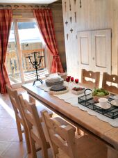Dining Table in Les Alpages De Champagny
