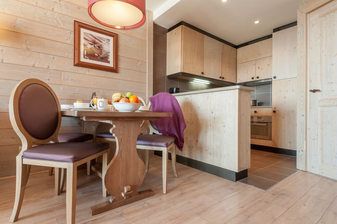 Kitchen Dining L'Amara Avoriaz