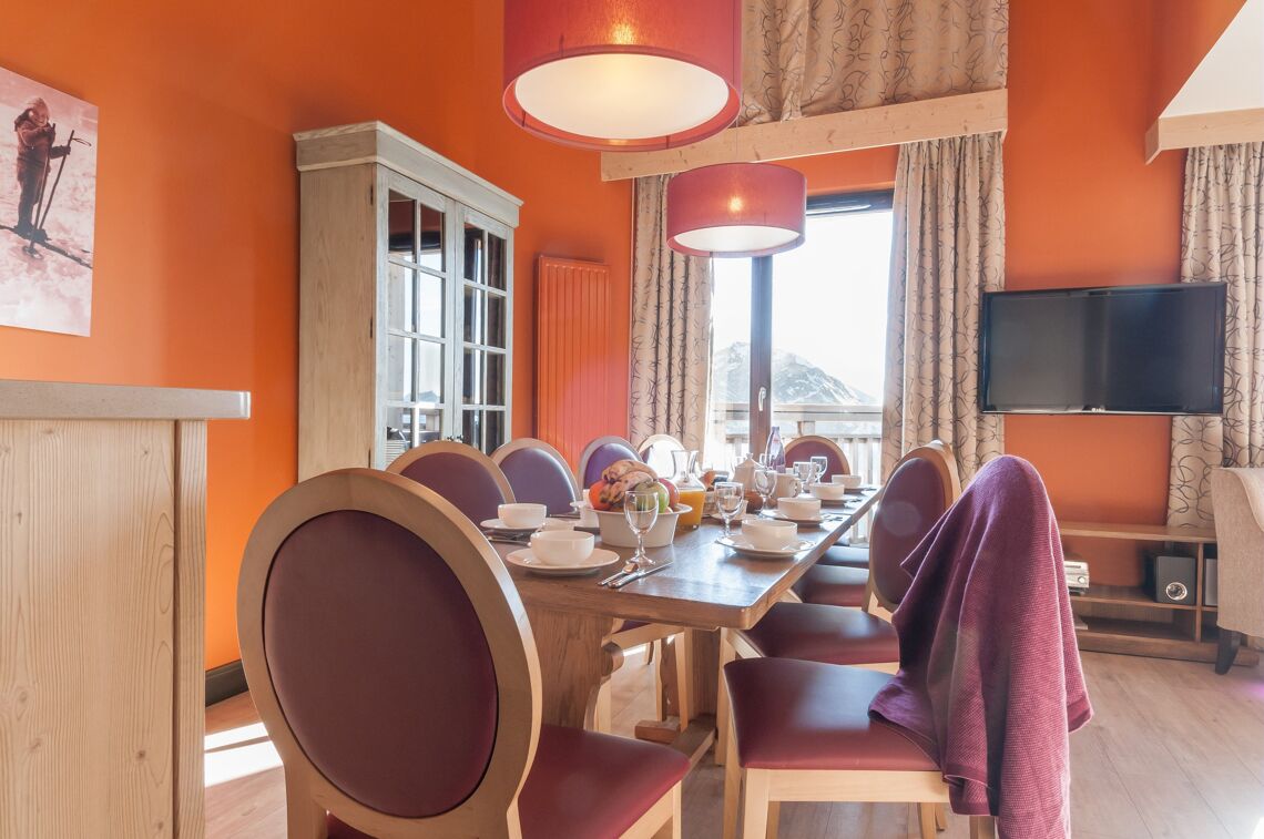 Table for 10 L'Amara Avoriaz