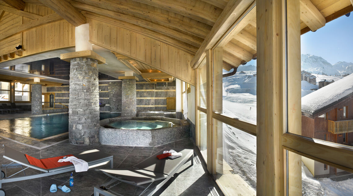 Swimming pool at Les Granges du Soleil CGH