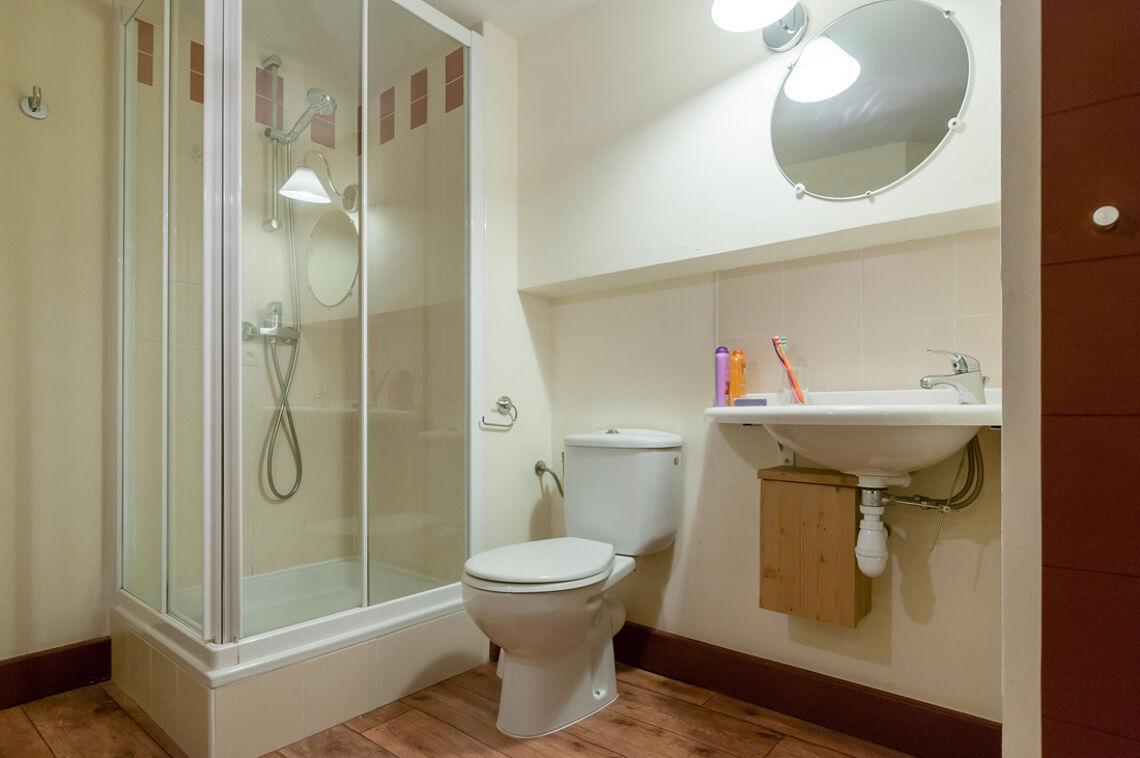 A bathroom at  Residence Le Belmont - Les Arcs
