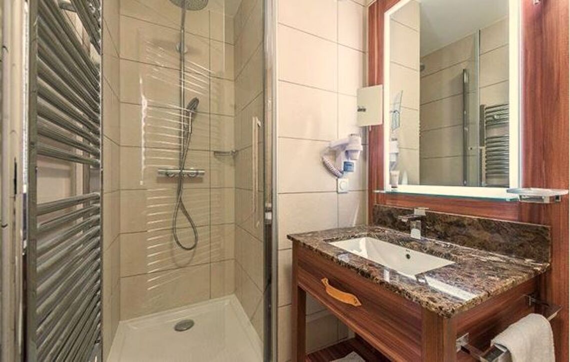 Residence Edenarc bathroom