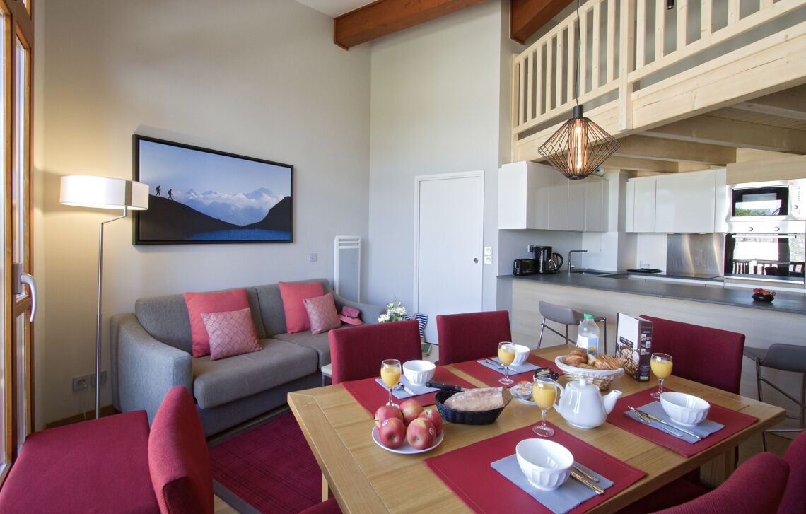 Residence Edenarc dining lounge