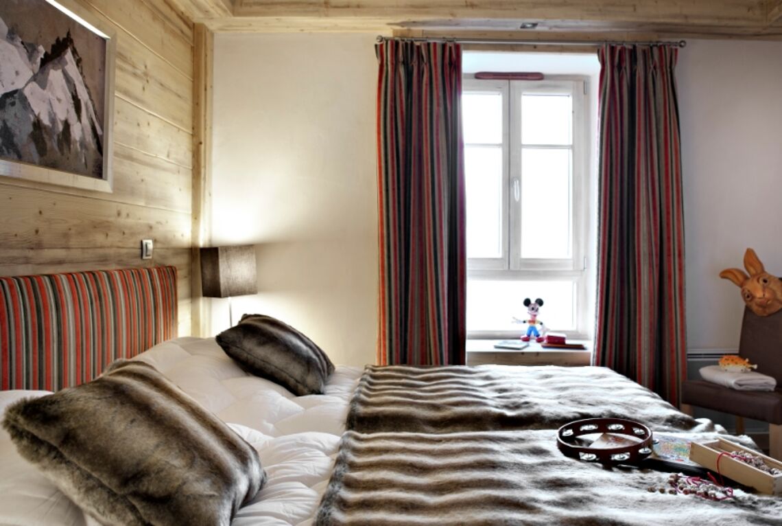 Stunning bedroom, Les Chalets D'Angele