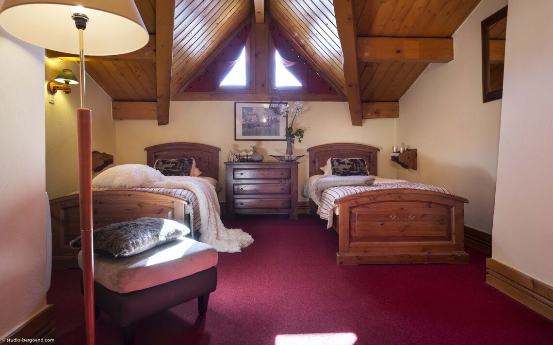 La Plagne Les Cimes Twin Bedroom 2