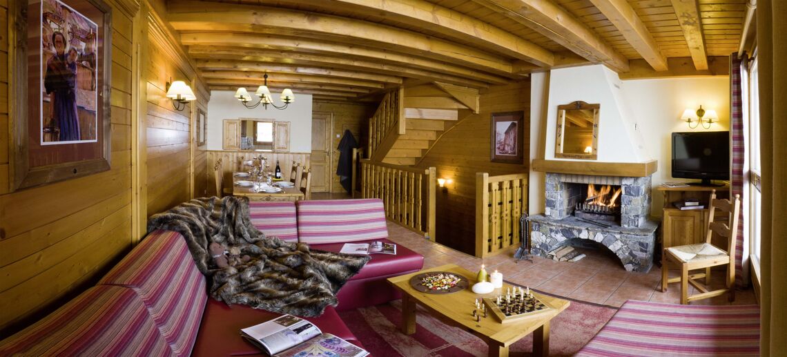 Sapiniere Les Menuires Sitting Room 3