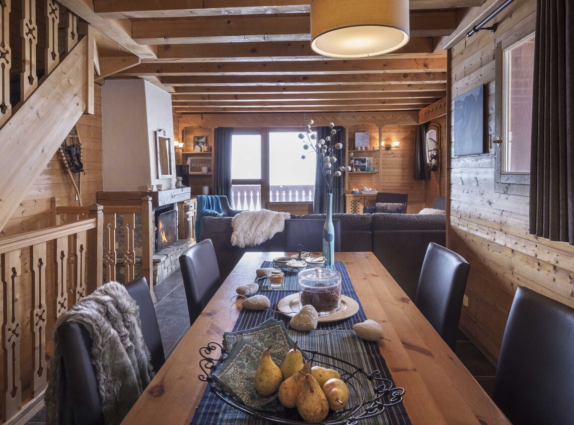 Chalet Lombarde Val Thorens Dining Room 