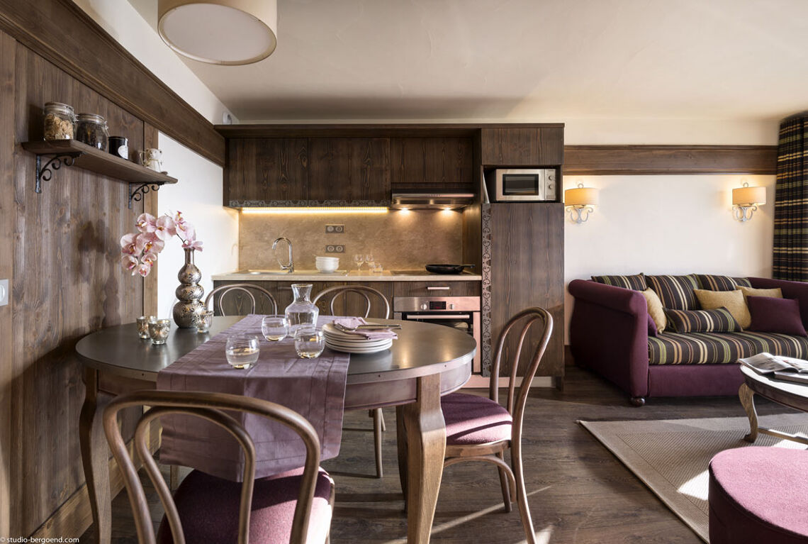 Kitchen - Le Hameau du Kashmir Apartments