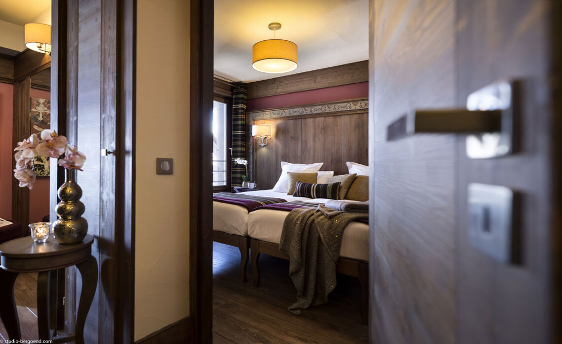 Hameau du Kashmir Bedroom