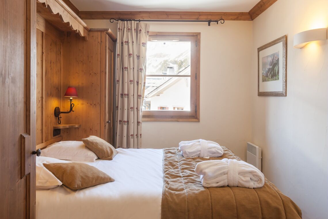 Double Bedroom Le Village Arc 1950