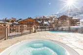 Outdoor Jacuzzi at Le Village 1950