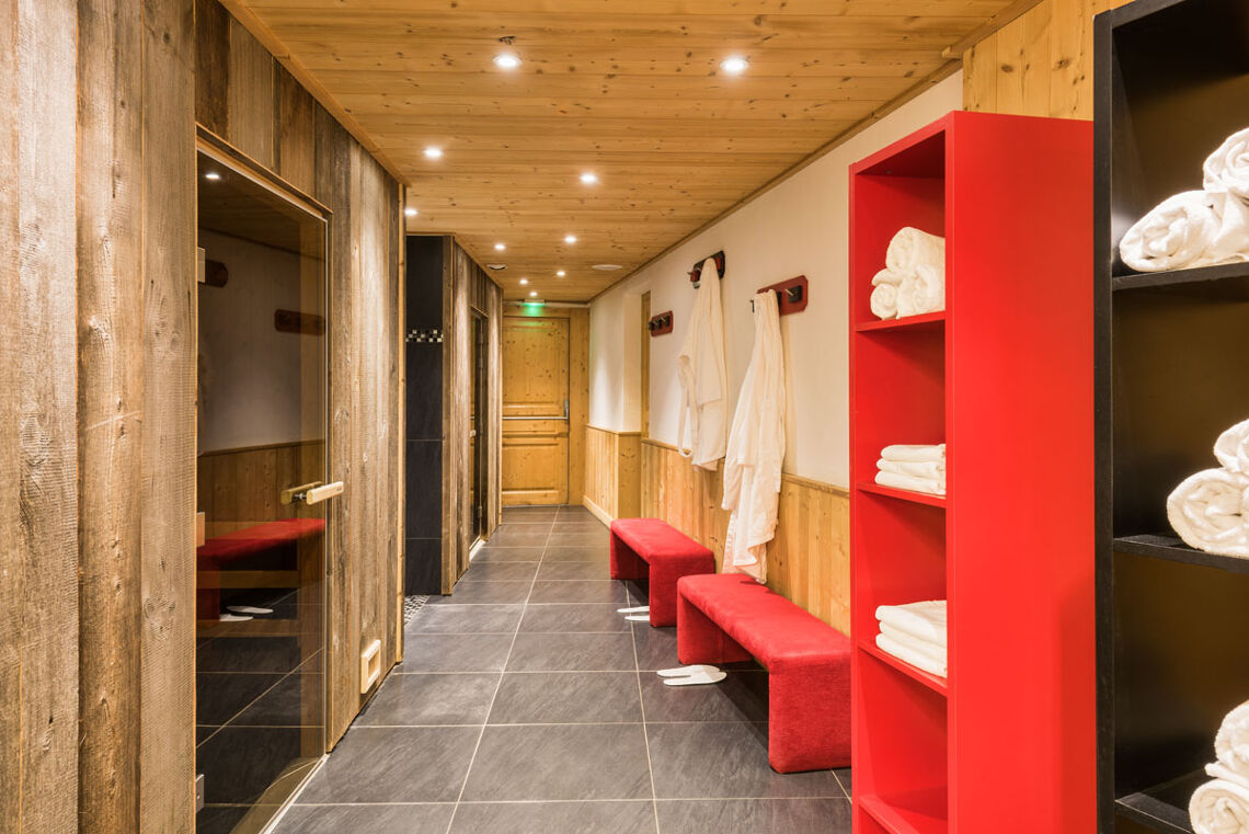 Le Petit Dru spa changing room