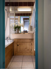 Comfort bathroom at Le Cheval Blanc