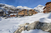 Kalinda - Exterior - Snowy - Rocky