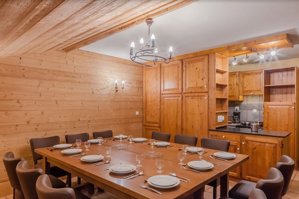 Les Balcons Belle Plagne dining area