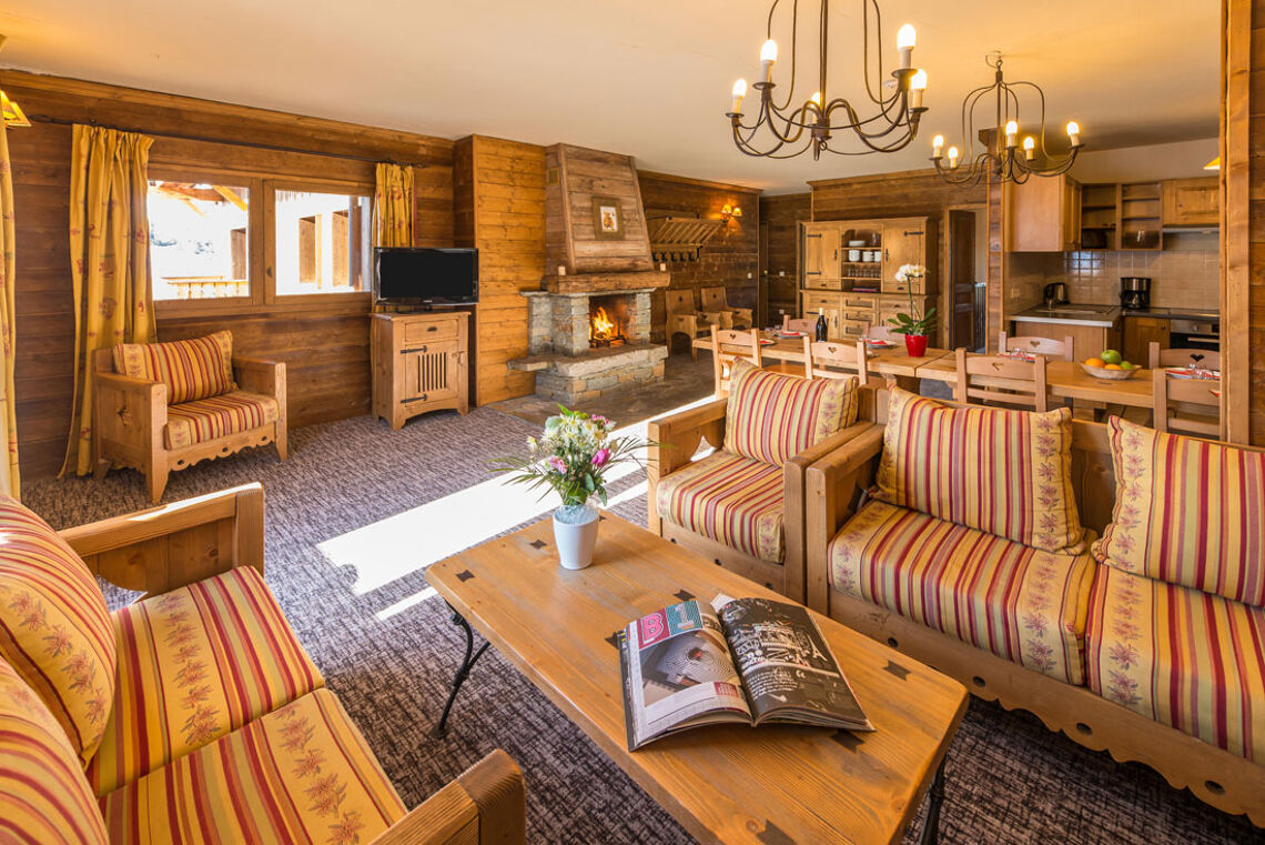 Chalet de l'Ours 10-12 person apartment