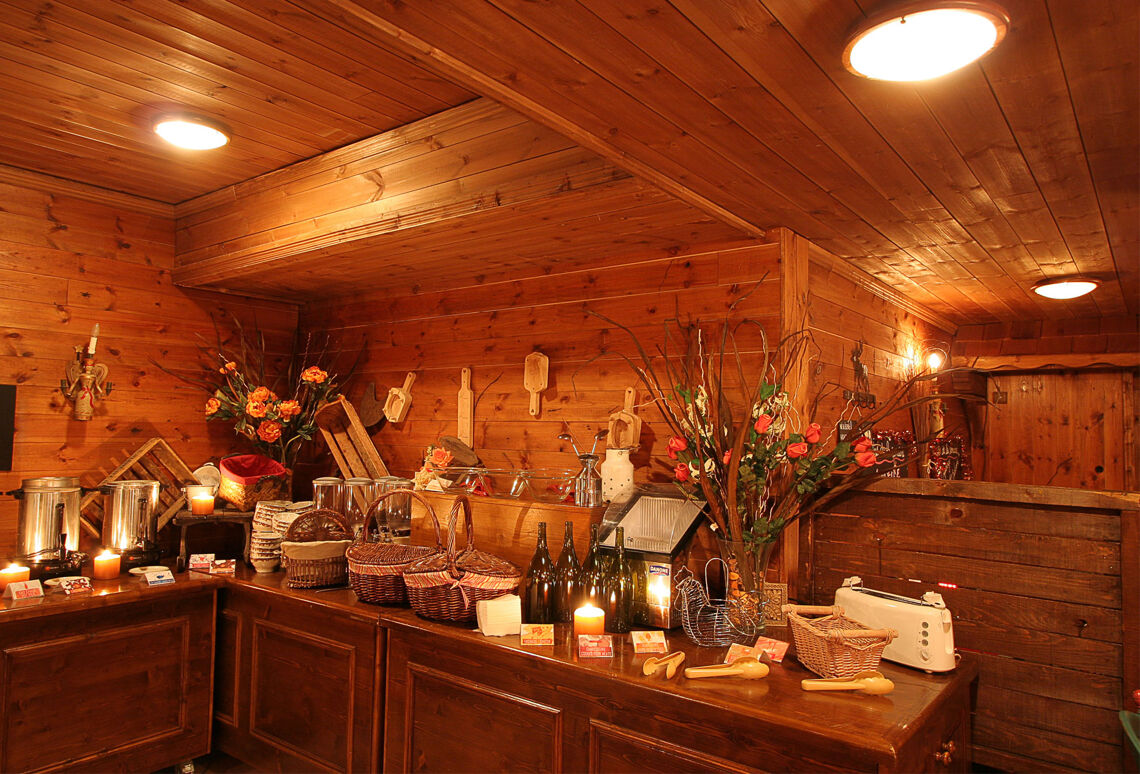 Restaurant at the Hotel Les Balcons Village