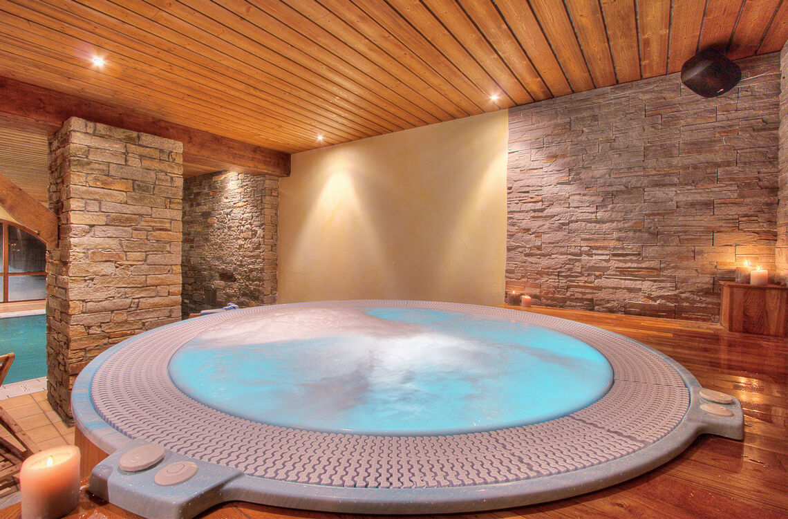 Hot tub - Hotel Les Balcons Village