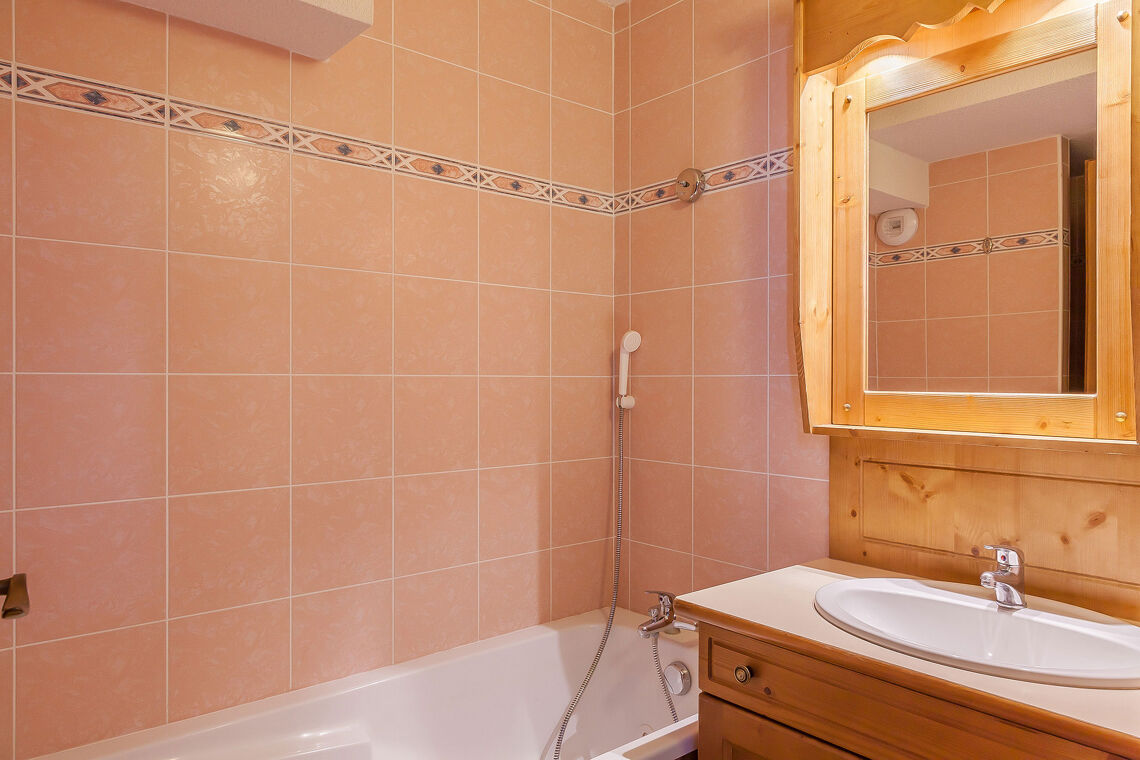 Les Balcons de la Rosiere - bathroom 