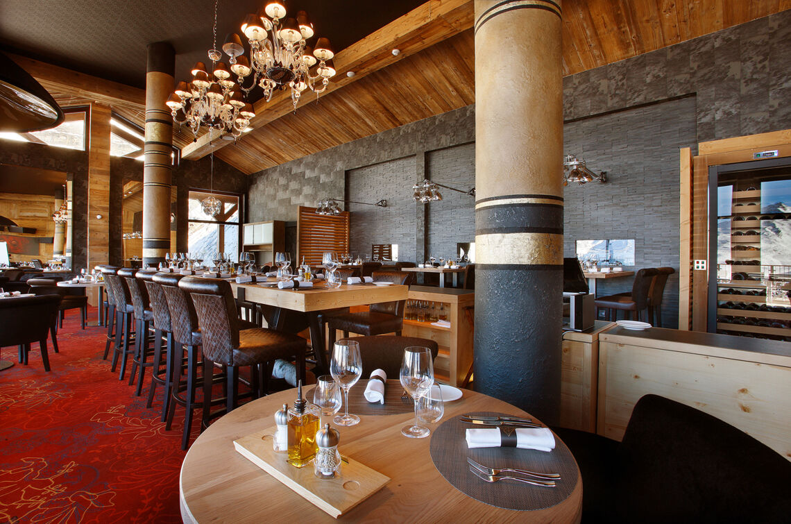 restaurant