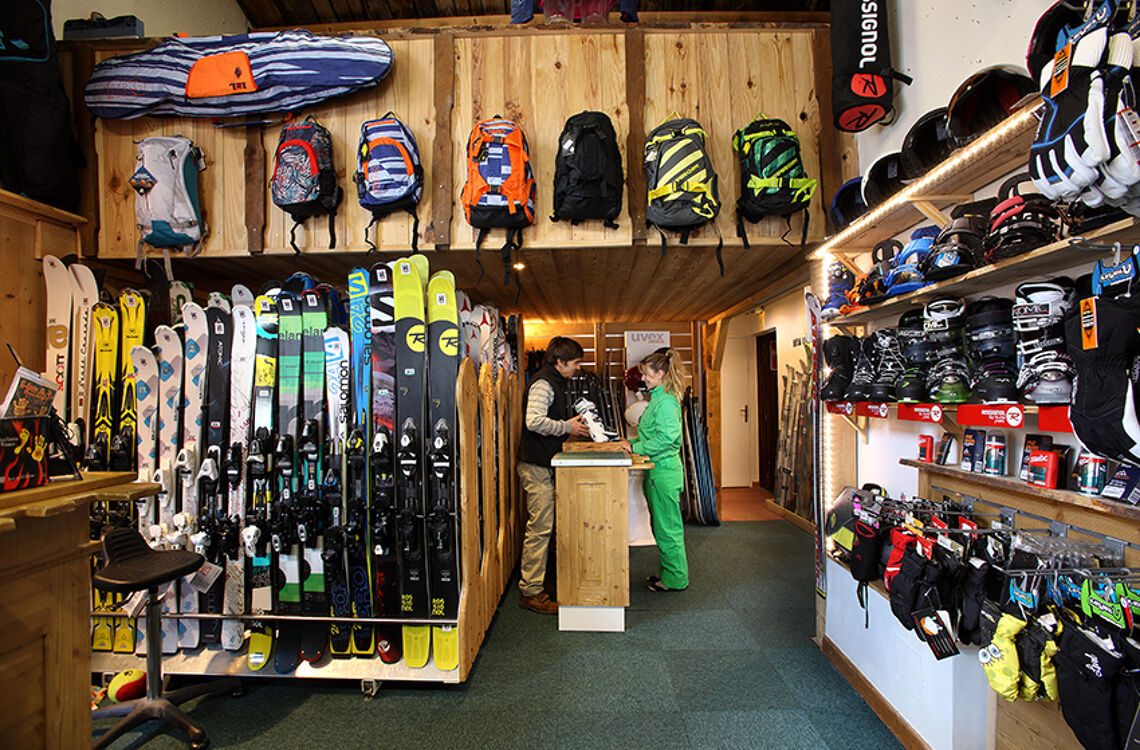 Ski shop in the Hermine