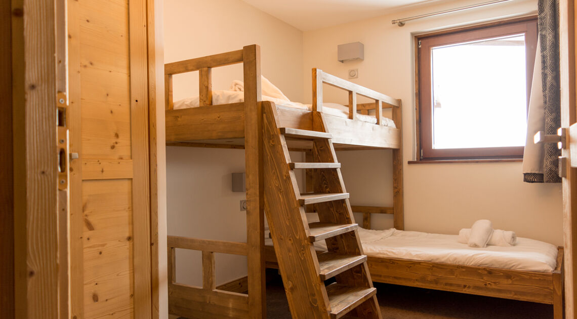 Koh-I Nor Bedroom