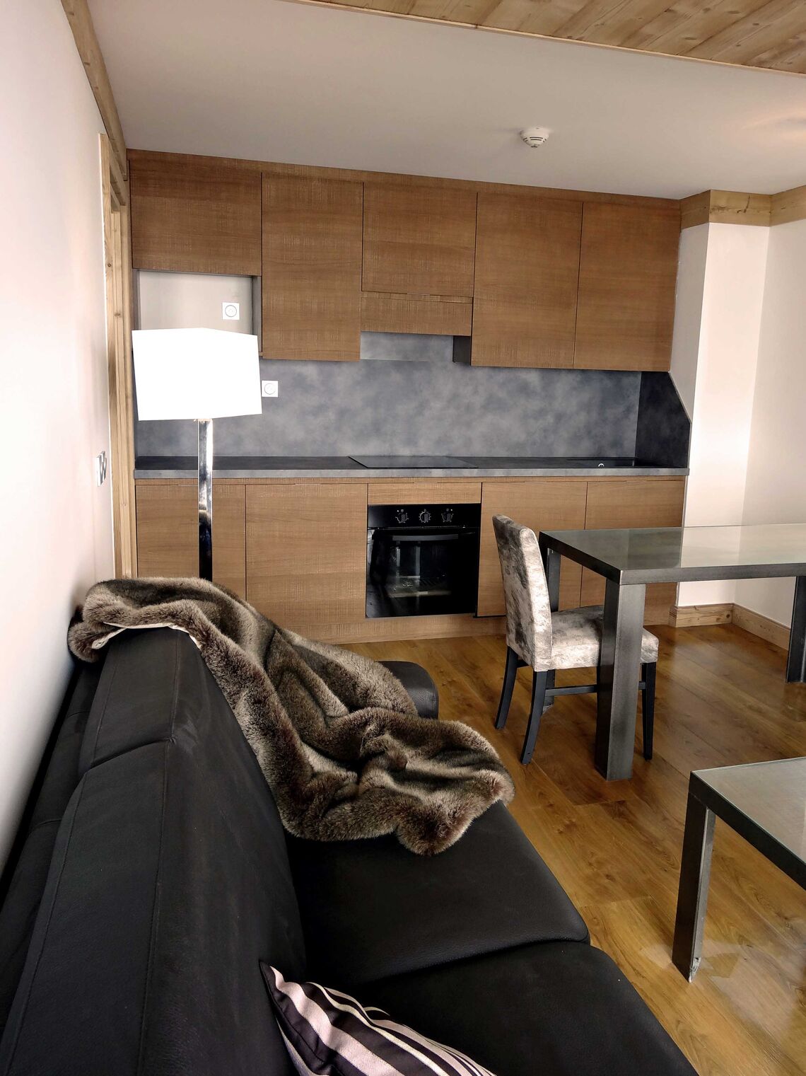 Koh I Nor Val Thorens Apartment sofa