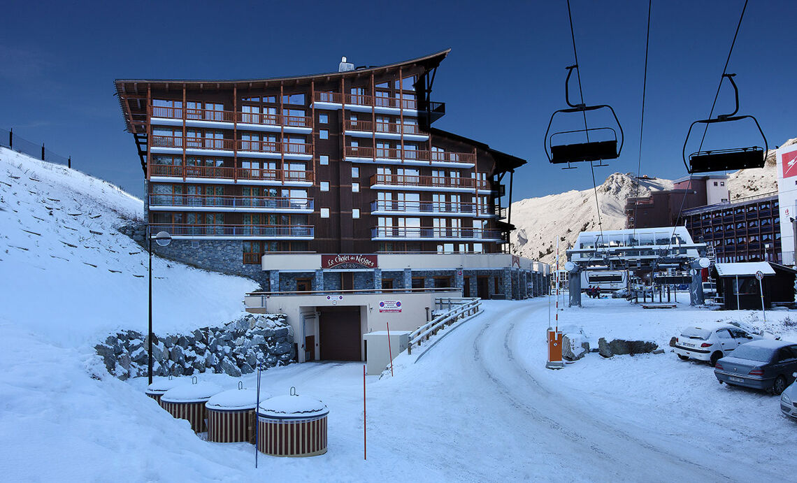 Cime des Arcs exterior at dusk