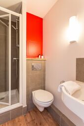 Bathroom at les Nereides P&V