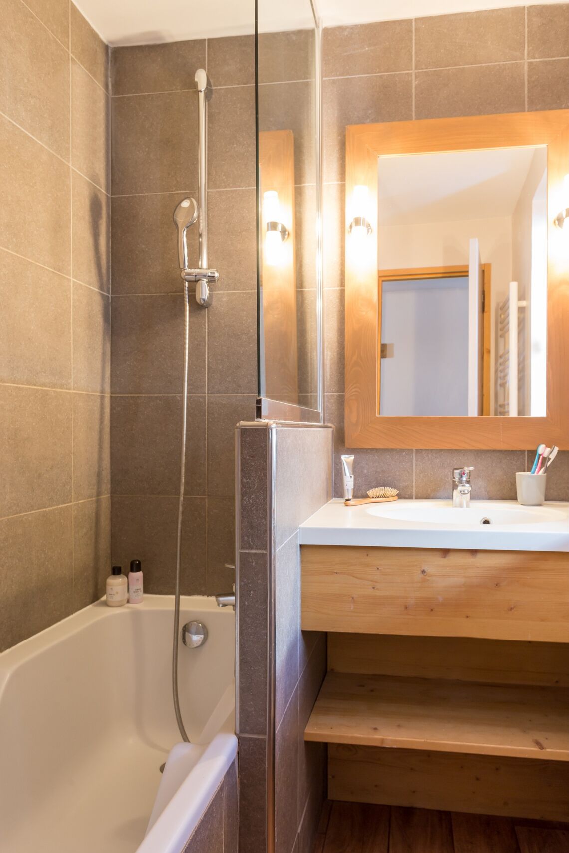 Bathroom at Les Nereides P&V